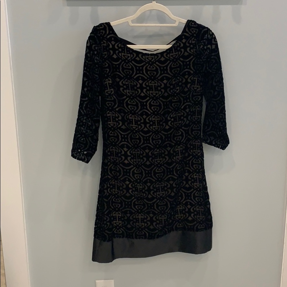 Laundry size 6 Black and Tan dress